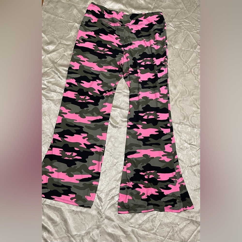 Pink Camouflage Flare Pants - Picture 2 of 4